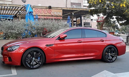 BMW M6 giá 6,7 tỷ "đỏ chót" trên phố Sài Gòn
