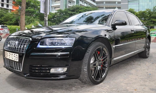 Cận cảnh xe sang Audi A8 "hàng hiếm" tại Việt Nam 