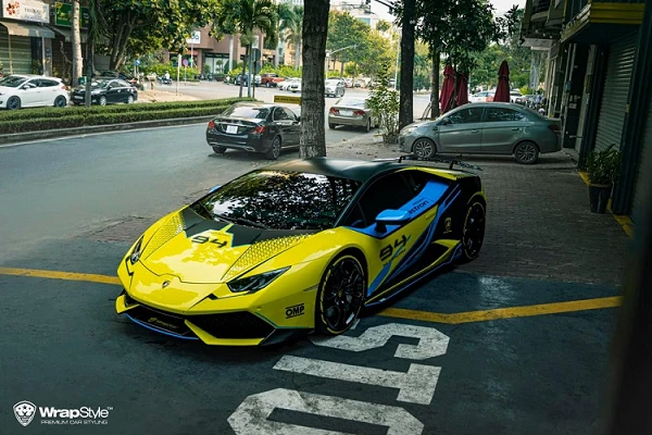 Nữ 9X Bạc Liêu khoe "áo mới" Lamborghini Huracan hơn 10 tỷ