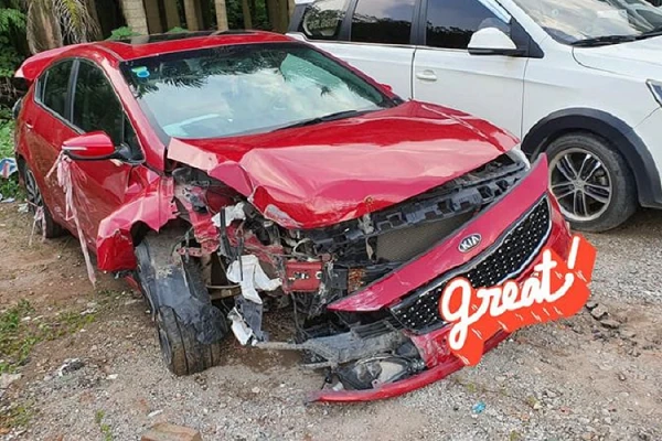 Kia Cerato 2018 "nát đầu", ngân hàng rao bán tới 338 triệu đồng