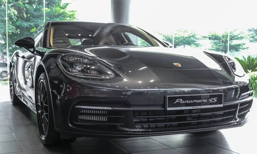 Dân chơi Sài Gòn chi 3,5 tỷ độ Porsche Panamera 4S