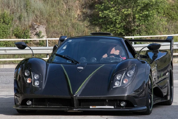 Pagani Zonda LM Roadster triệu đô, độc nhất thế giới lắp mui ra sao?