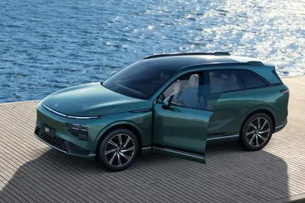 Xpeng G6 sạc 10 phút chạy 300 km, đạt doanh số khủng tại Trung Quốc
