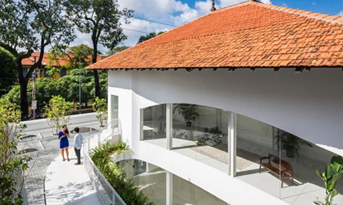 Nhà 70 tuổi được “hô biến” thành dinh thự đẹp miễn chê