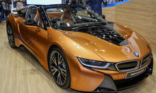 Chi tiết siêu xe BMW i8 Roadster giá 8,5 tỷ đồng