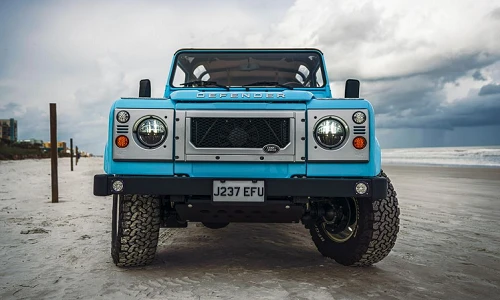 Land Rover Defender 90s đời 1992 độ độc hơn 4 tỷ đồng