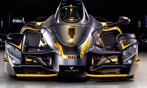 Cận cảnh siêu xe Tramontana mạ vàng độc nhất Thế giới