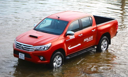 Lần đầu trải nghiệm bán tải Toyota Hilux 2016 tại Việt Nam