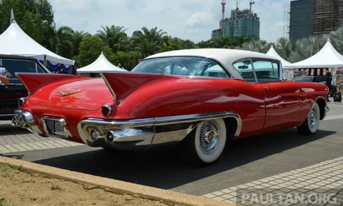 Xế cổ thi nhau khoe sắc tại lễ hội ôtô châu Á 