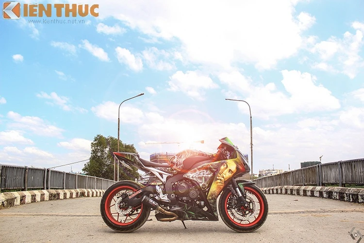 Siêu môtô Honda CBR1000RR “độ độc” của biker 9x Việt
