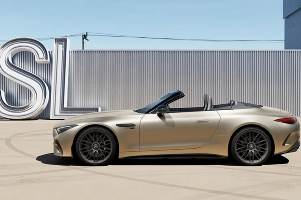 Cận cảnh Mercedes-AMG SL 63 Manufaktur Golden Coast giới hạn 100 chiếc