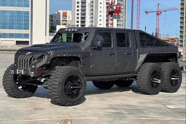 Đại gia Duy Lợi khoe “quái vật 6 chân” Apocalypse HellFire 6x6