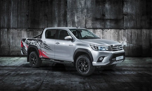 Toyota ra mắt bán tải Hilux phiên bản đặc biệt 