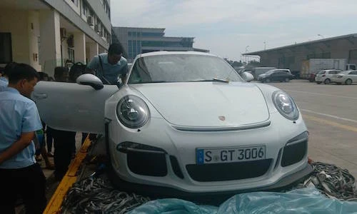 Siêu xe Porsche 911 GT3 RS hoàn toàn mới “cập bến” VN
