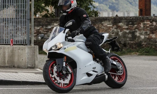 Cận cảnh Sportbike Ducati 959 Panigale đầu tiên