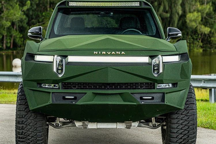 Apocalypse “lột xác” bán tải điện Rivian R1T hơn 3,5 tỷ đồng