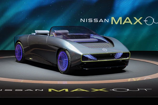Nissan Max-Out - chiếc xe ôtô điện mui trần thể thao của tương lai