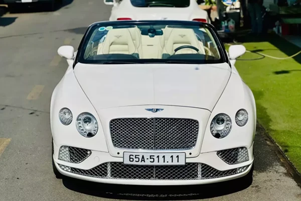 Bentley Continental GTC hơn 17 năm tuổi bán 2,5 tỷ tại Cần Thơ