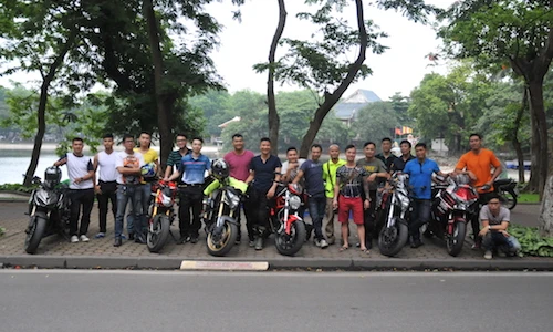 Hàng chục môtô Pkl của hội Naked Rider tụ hội tại Hà Nội
