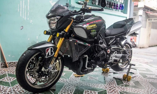 Xe môtô Suzuki B-King "độ khủng" của dân chơi Sài Gòn