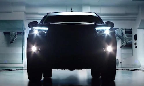Toyota hé lộ “tất tần tật” về Hilux Revo hoàn toàn mới
