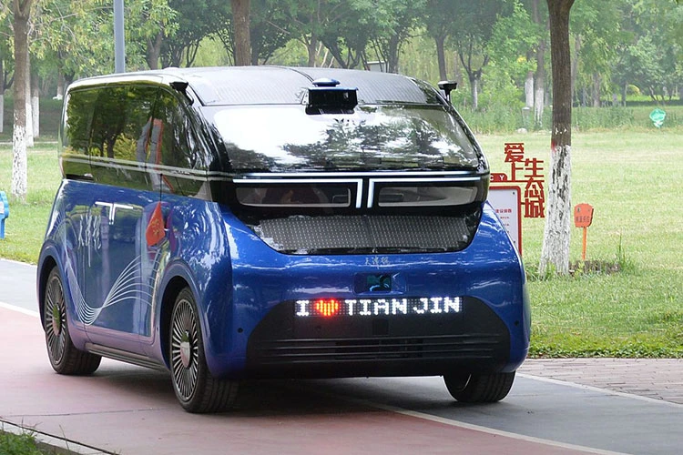 Tianjin (Thiên Tân) - xe điện tự lái, chạy pin mặt trời của Trung Quốc