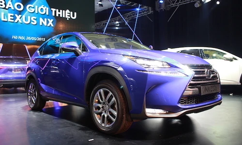 Cận cảnh Lexus NX “mới tinh” giá 2,4 tỷ tại Việt Nam