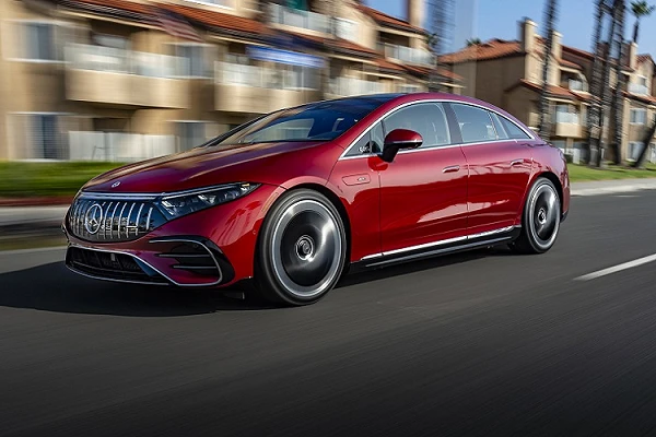 Mercedes-AMG EQS 53 từ 4,76 tỷ đồng, đắt hơn Porsche Taycan