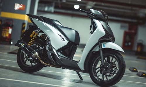 Xe tay ga Honda SH độ hơn 100 triệu của 9x Hà Nội