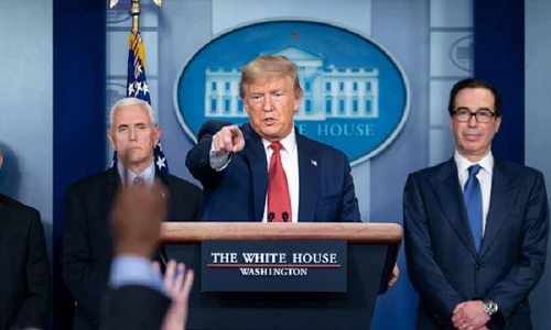 Tổng thống Trump lệnh cho GM phải sản xuất... máy thở