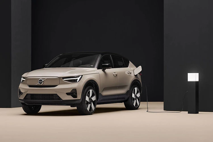 Volvo EC40 2025 chốt lịch ra mắt Việt Nam, giá cả tỷ đồng?