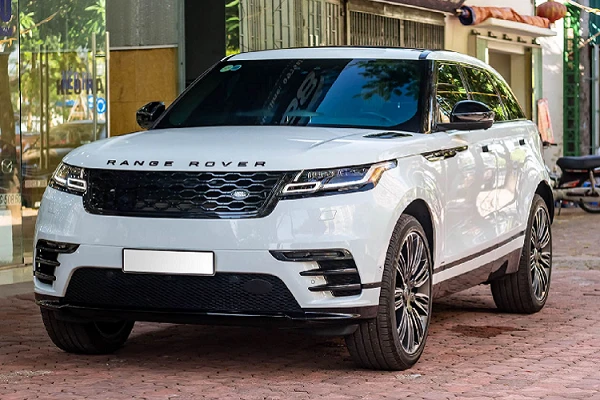"Soi" Range Rover Velar 2017 chỉ 4,2 tỷ đồng tại Hà Nội