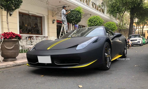 Chạm mặt siêu xe Ferrari 458 Spider hơn 15 tỷ ở Sài Gòn