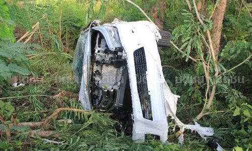 Loạt xe Toyota Hilux mới gặp nạn, “nát bét” trước ngày ra mắt