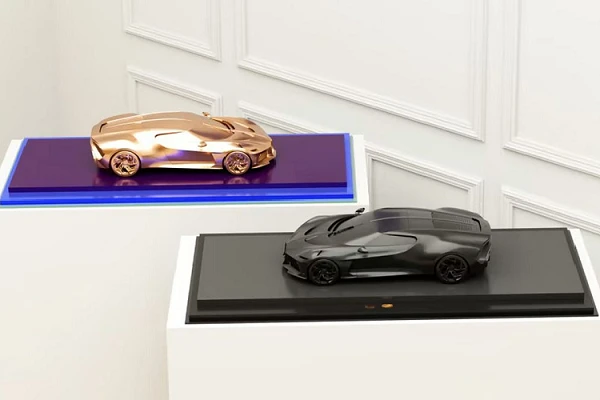 Bugatti La Voiture Noire - mô hình đồ chơi bằng vàng hơn 15 tỷ đồng