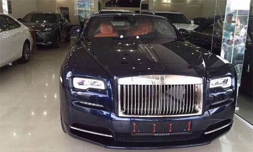Siêu xe sang Rolls-Royce Dawn giá 40 tỷ tại Sài Gòn