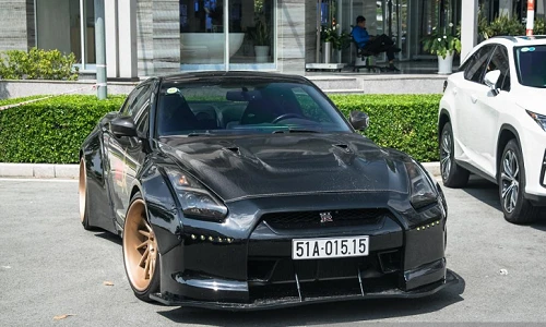 Chi tiết Nissan GT-R R35 độ Wide body độc nhất Việt Nam