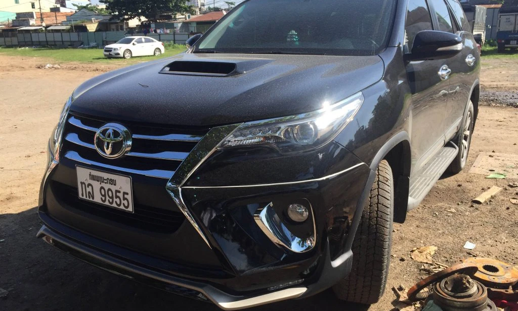 "Hàng nóng" Toyota Fortuner 2016 đầu tiên tại Việt Nam