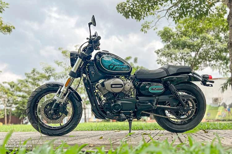 Hyosung GV300S Evo - môtô Trung Quốc về Việt Nam chỉ 118 triệu đồng