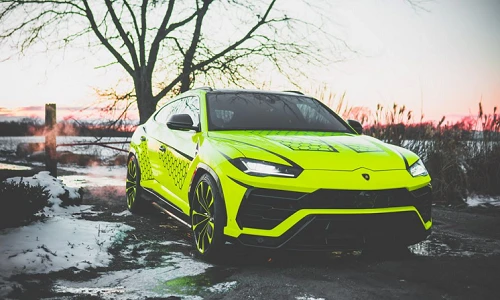 Siêu SUV Lamborghini Urus màu độc của dân chơi Việt tại Mỹ