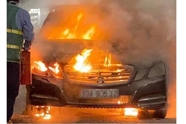 Ôtô cháy khi đang lưu thông, bảo hiểm bồi thường bao nhiêu?