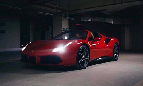 Siêu xe Ferrari 488 Spider chỉ hơn 8 tỷ đồng ở Sài Gòn