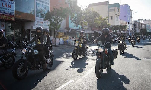 Hàng trăm môtô phân khối lớn Ducati “đại náo” Sài Gòn