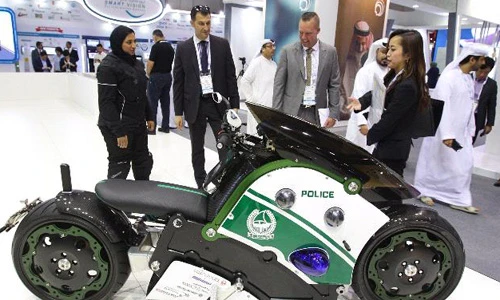 Ngắm siêu môtô bay tự hành của cảnh sát Dubai
