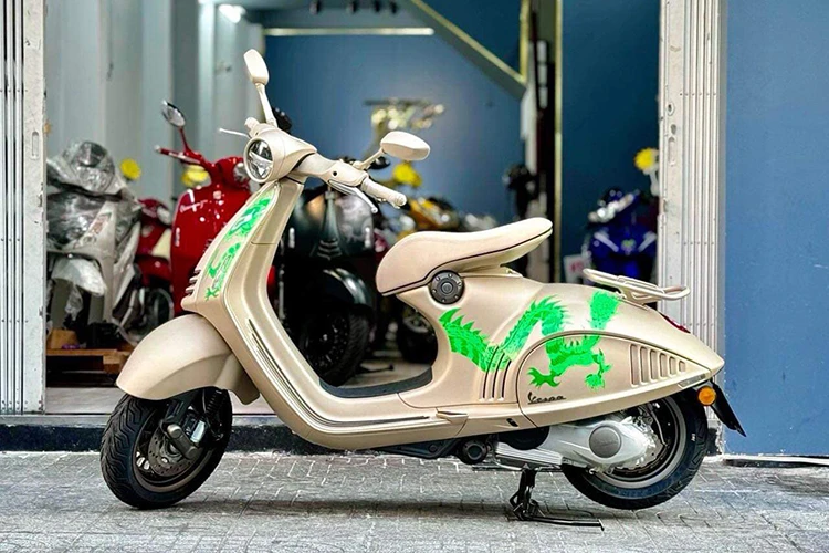 Vespa 946 phiên bản rồng rao bán hơn 700 triệu đồng tại Việt Nam