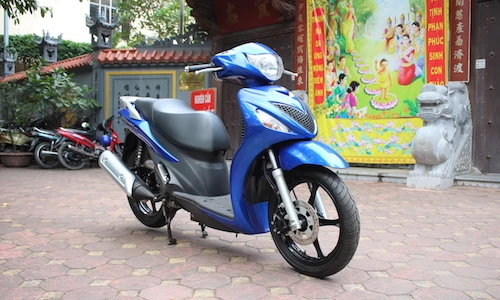 Suzuki Sixteen “đối thủ” của Honda SH150i tại Việt Nam