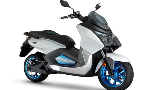 Xe tay ga chạy điện SYM EE1 cực mạnh, tốc độ đến 130km/h