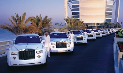 Xem cuộc sống siêu xe đầy “sang chảnh” của dân Dubai