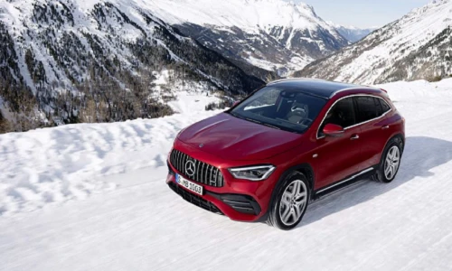 Mercedes-AMG GLA 35 2021 mới, nhỏ nhưng có võ