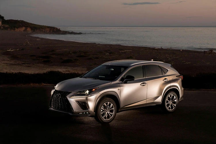 Lexus LBX 2024 - phiên bản hạng sang của Toyota Yaris Cross hé lộ